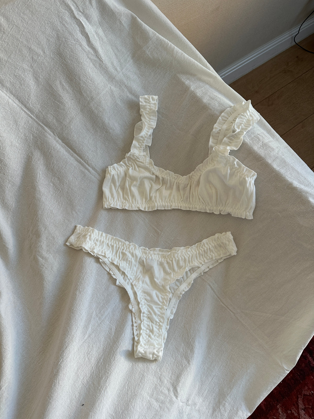 Cloud Set White