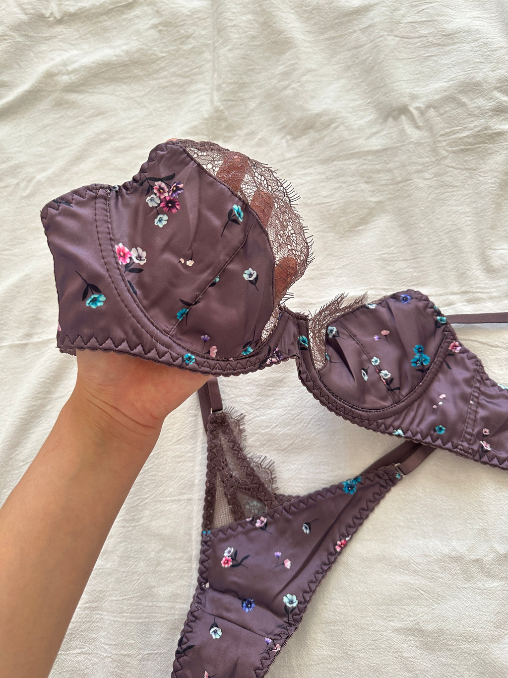 Silky Floral Set