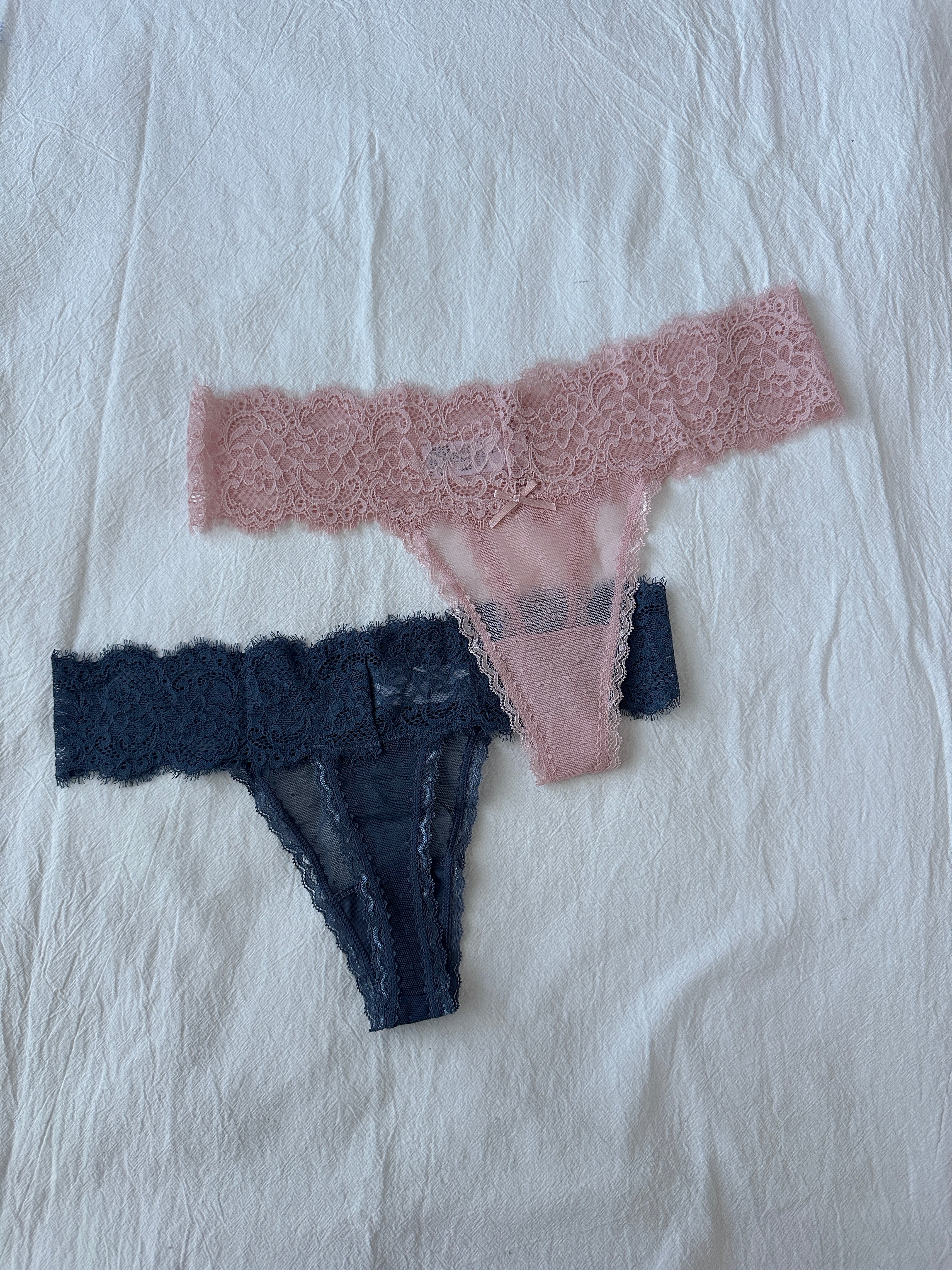 V-Thong Set