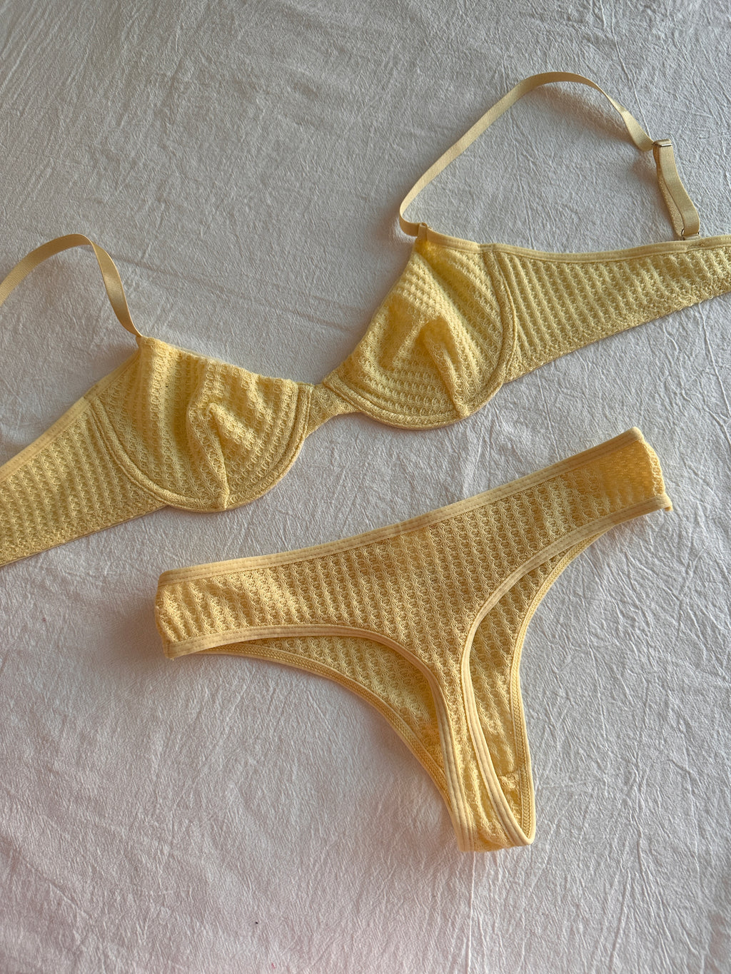 Soft Matte Set Butter