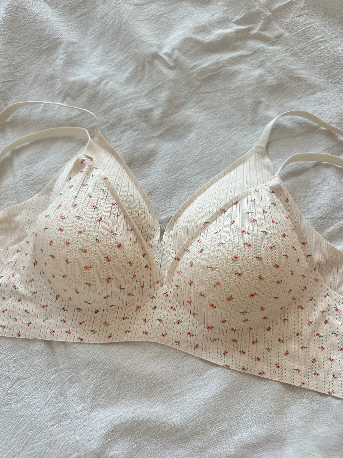 Invisible V-Neck Bra