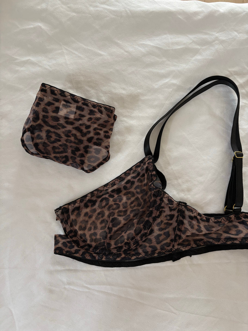 LEO SET