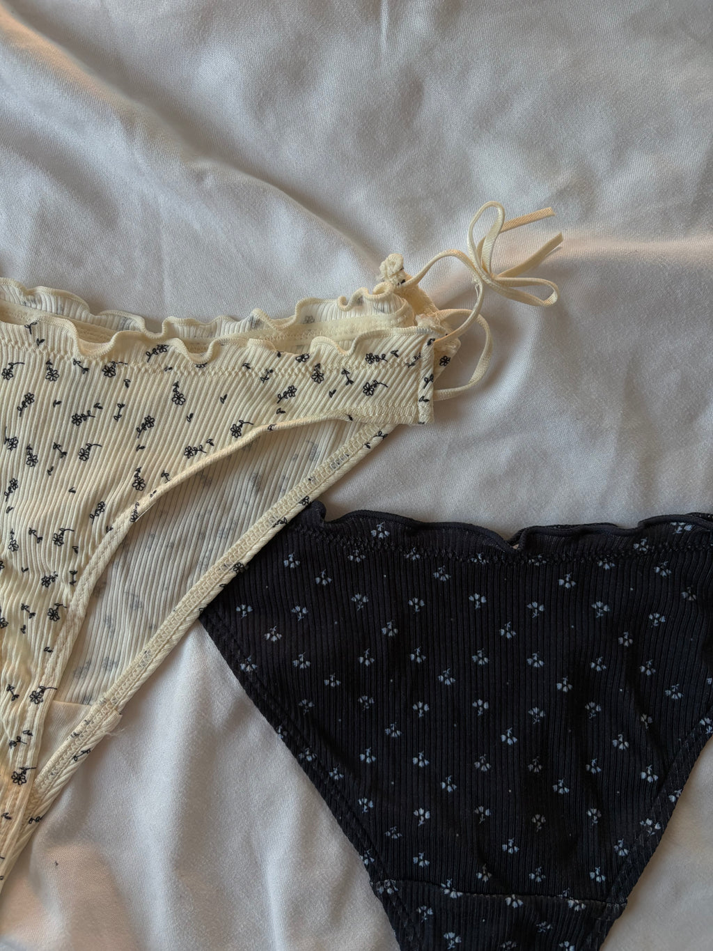 Petal Cotton Thongs Pack