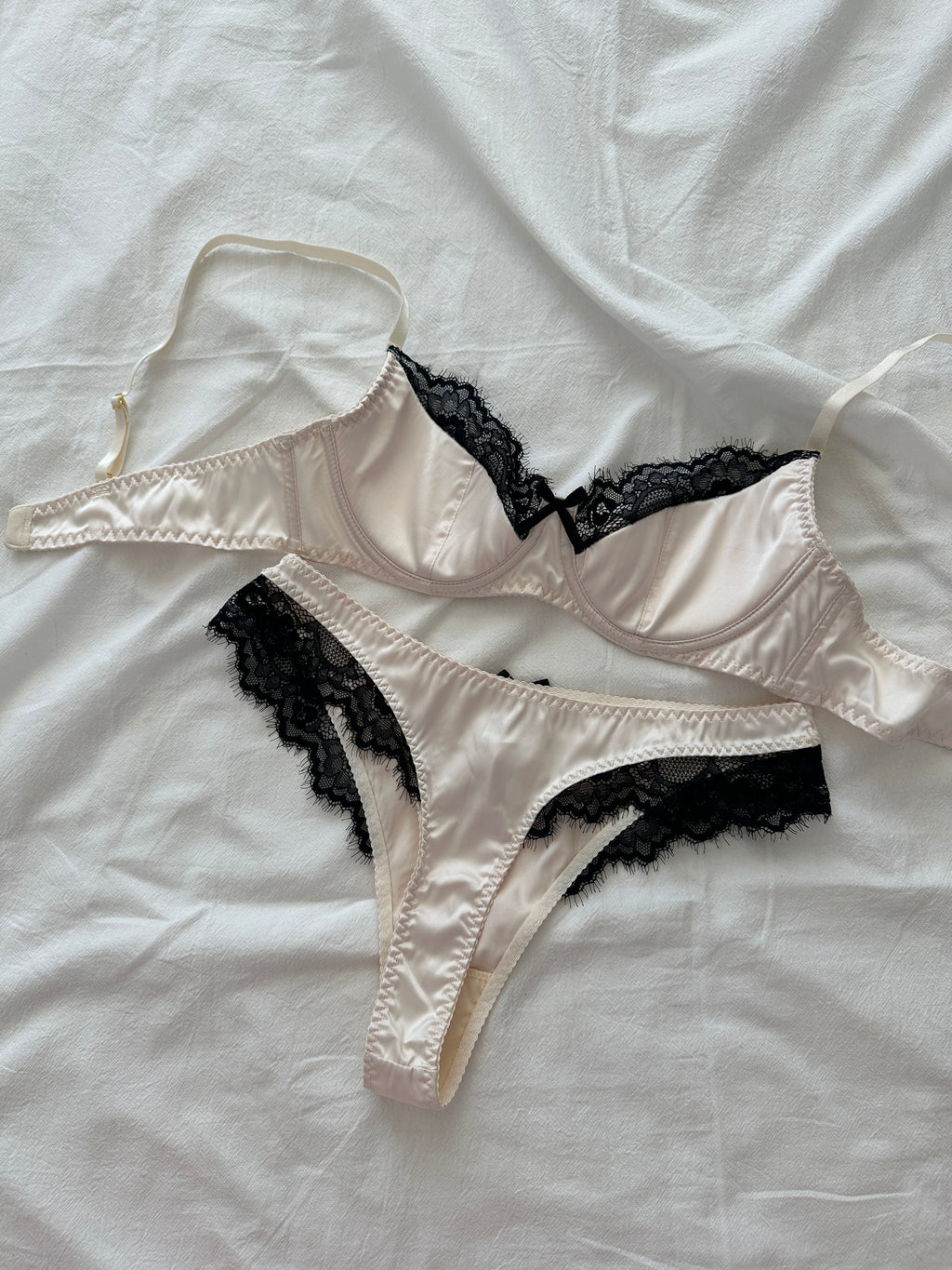 CREAMY SILK SET